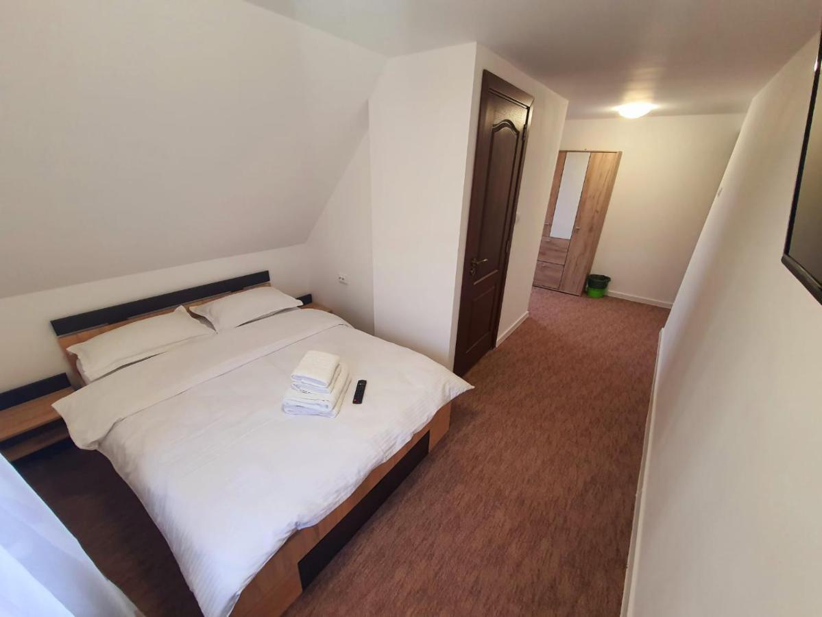 Hotel Casa Edi Poiana Negrii Exteriér fotografie